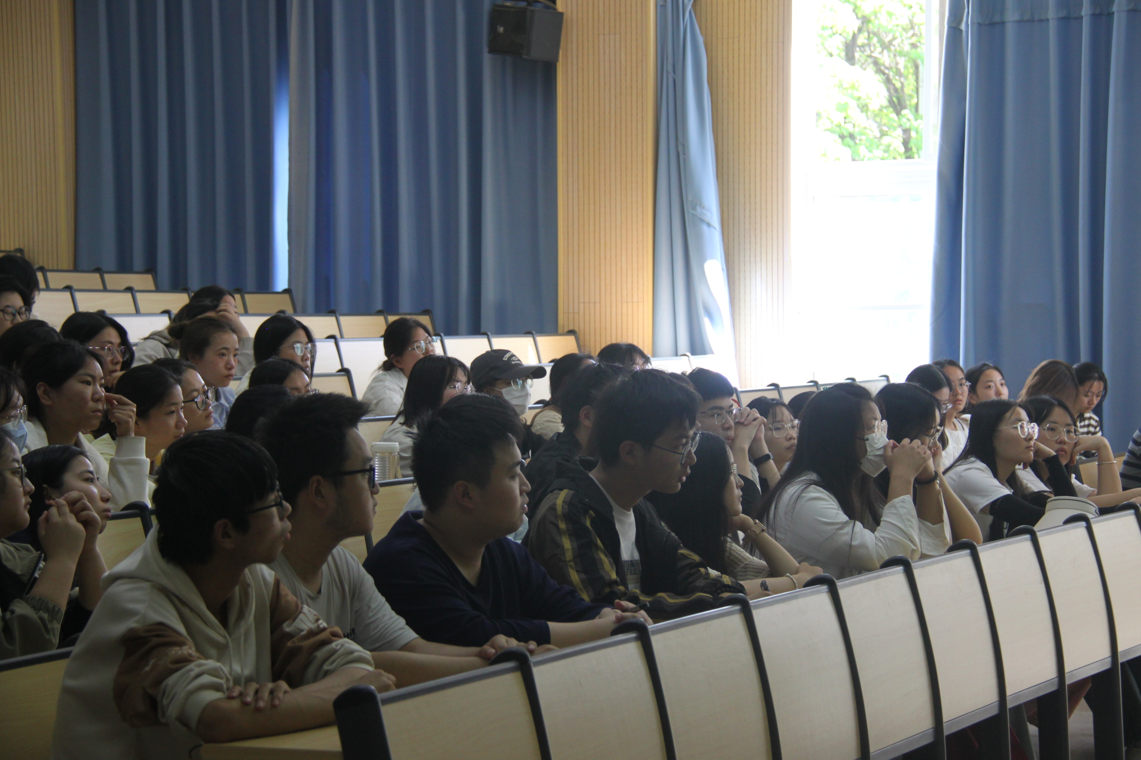 图片4.png 图片4.png